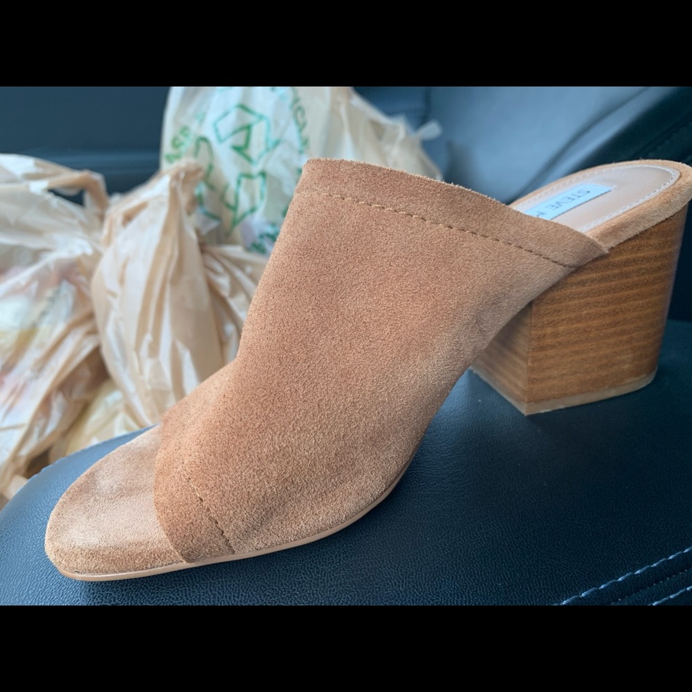 Steve Madden suede sandal